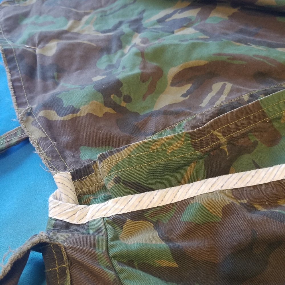Camo Messenger Bag with Patches - Picture 11 of 15